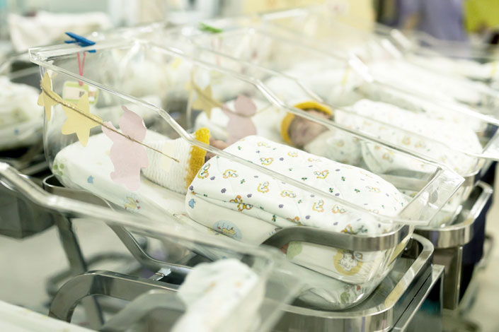 uphoff_Zentralisierung-der-Geburtshilfe_beitrag Säuglinge auf einer Geburtsstation