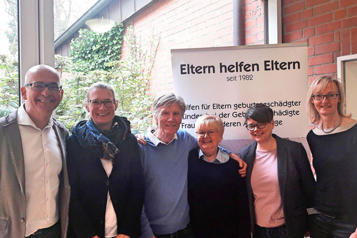 uphoff_akg_bundestageung_2019_beitrag v.l.n.r. Dr. Roland Uphoff (Vorsitzender AKG), Sandra Peters (Kanzlei Uphoff), Gerd Schmidt (stellvertretender Vorsitzender AKG), Marlis Meierling (Leiterin der AKG Geschäftsstelle Dortmund), Caterina Krüger (Kanzlei Uphoff), Petra Marschewski (Kanzlei Uphoff)